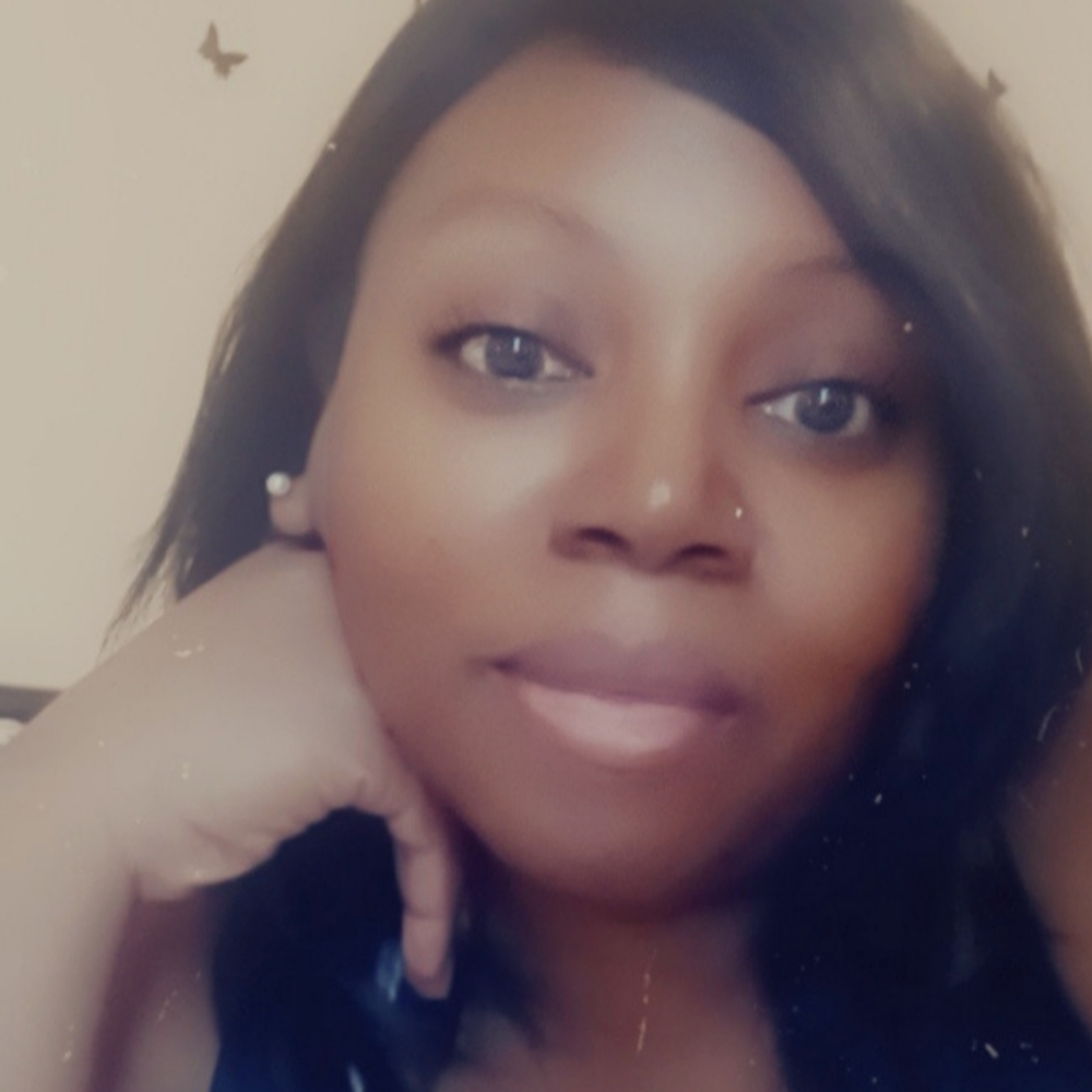 Meet your Posher, Denise